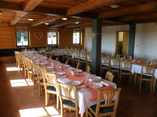 svatební hostina